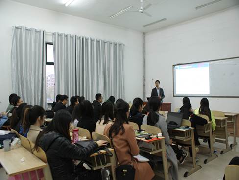 说明: F:\宣传部\2017-2018\18-4-14研究生论坛\DSC01536_副本.jpg